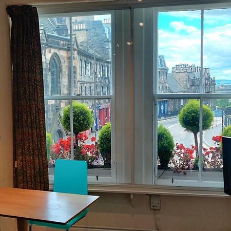 Royal Mile Apartment, 1 Minute From The Castle. Edimburgo Exterior foto